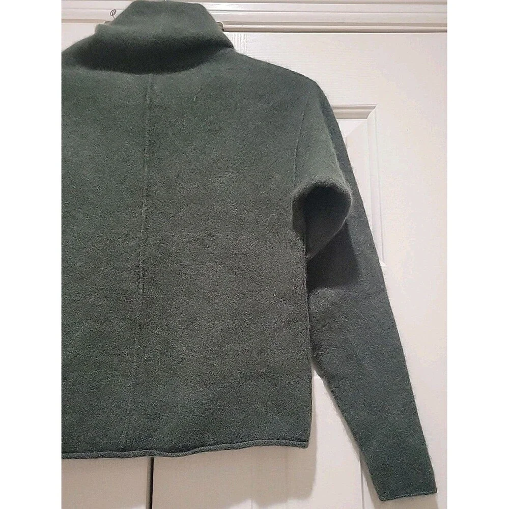 Free People 100% Cashmere ? Green Turtleneck Cropped Women Sweater Size XXS/XS - Picture 6 of 15